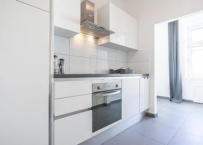 Budget-friendly 15 Min From Διαμέρισμα